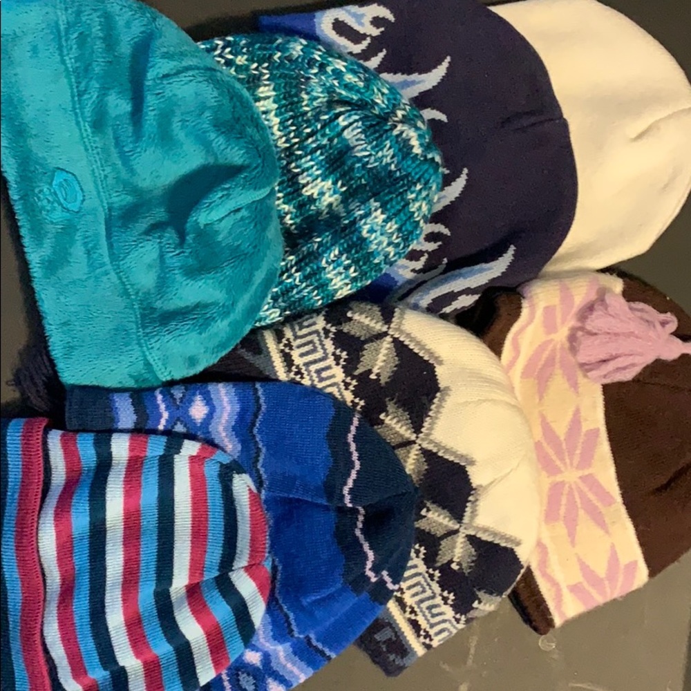 Set of 8 winter Beanies